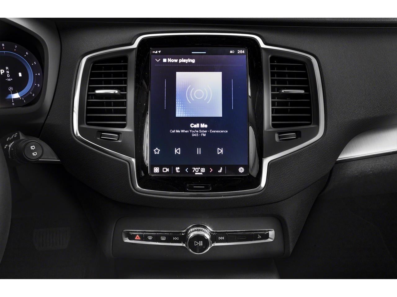 2025 Volvo XC90 B5 Plus
