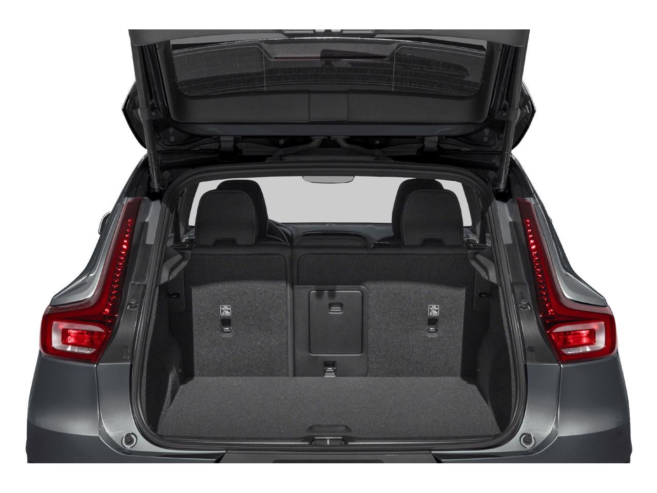 2026 Volvo XC40 B5 Core