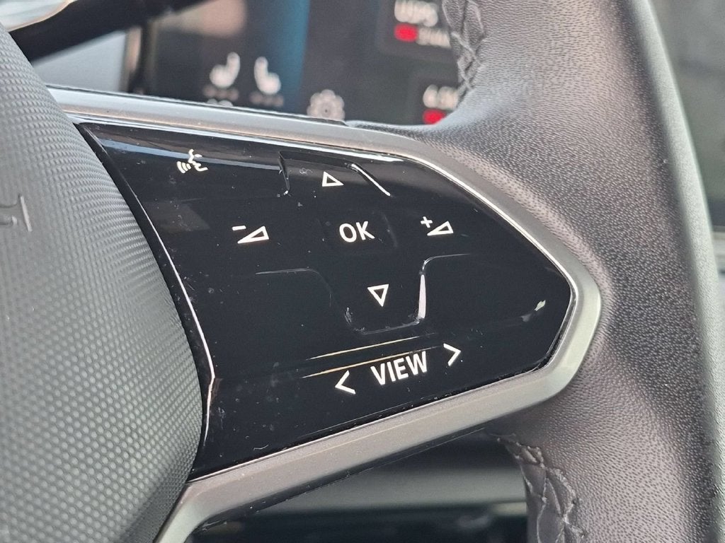 2023 Volkswagen ID.4 Pro