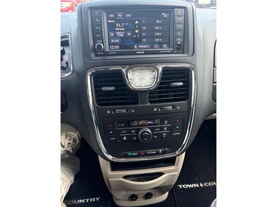 2015 Chrysler Town & Country Touring-L