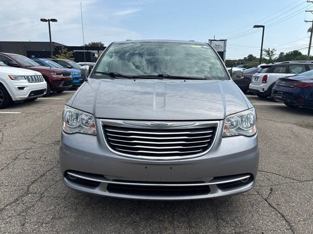 2015 Chrysler Town & Country Touring-L