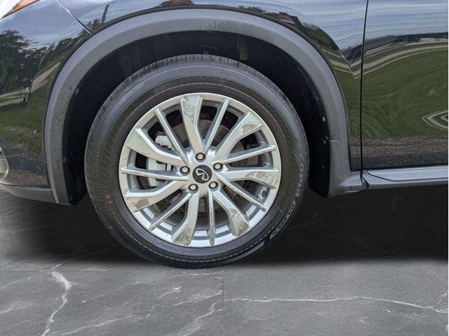2024 INFINITI QX50 LUXE