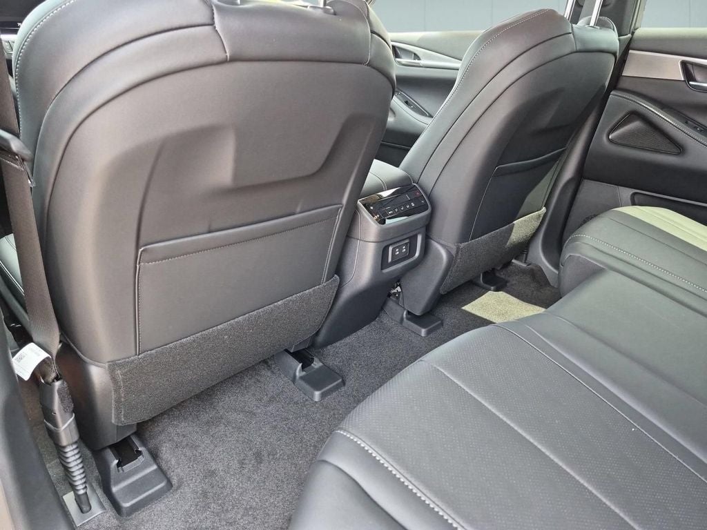 2027 INFINITI QX60 PURE