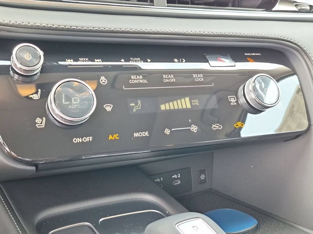 2027 INFINITI QX60 LUXE