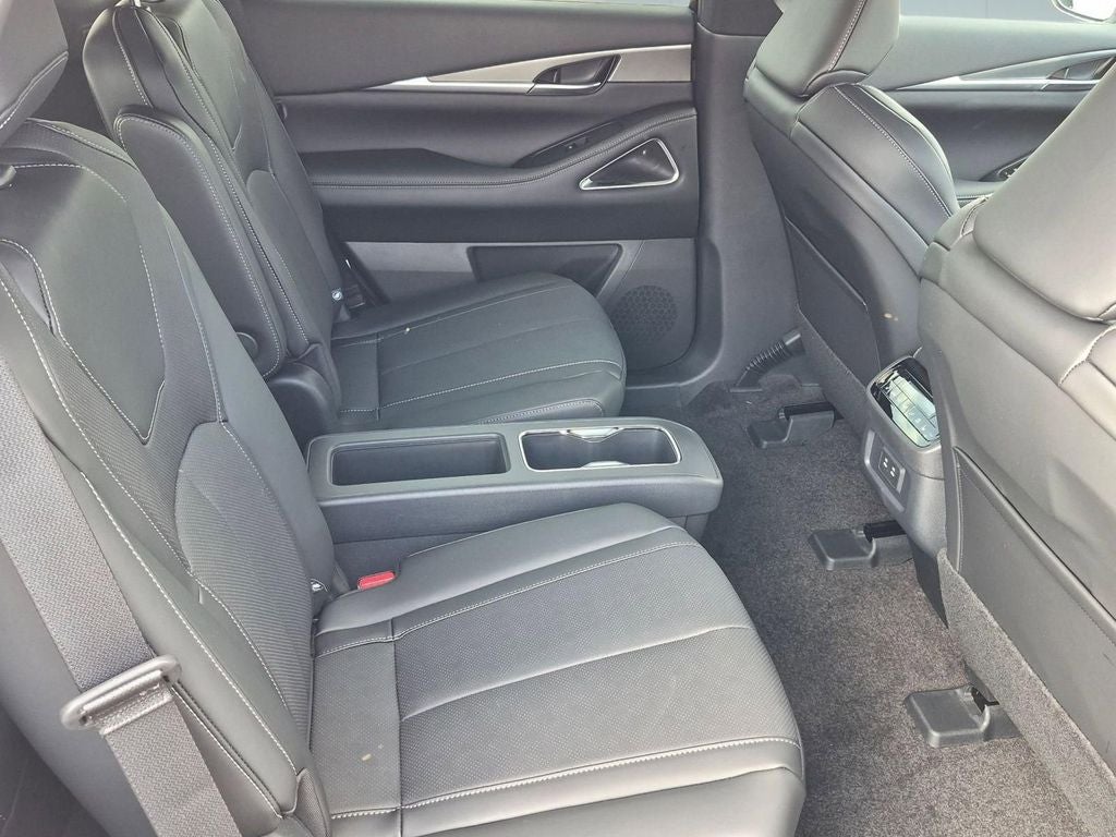 2027 INFINITI QX60 LUXE