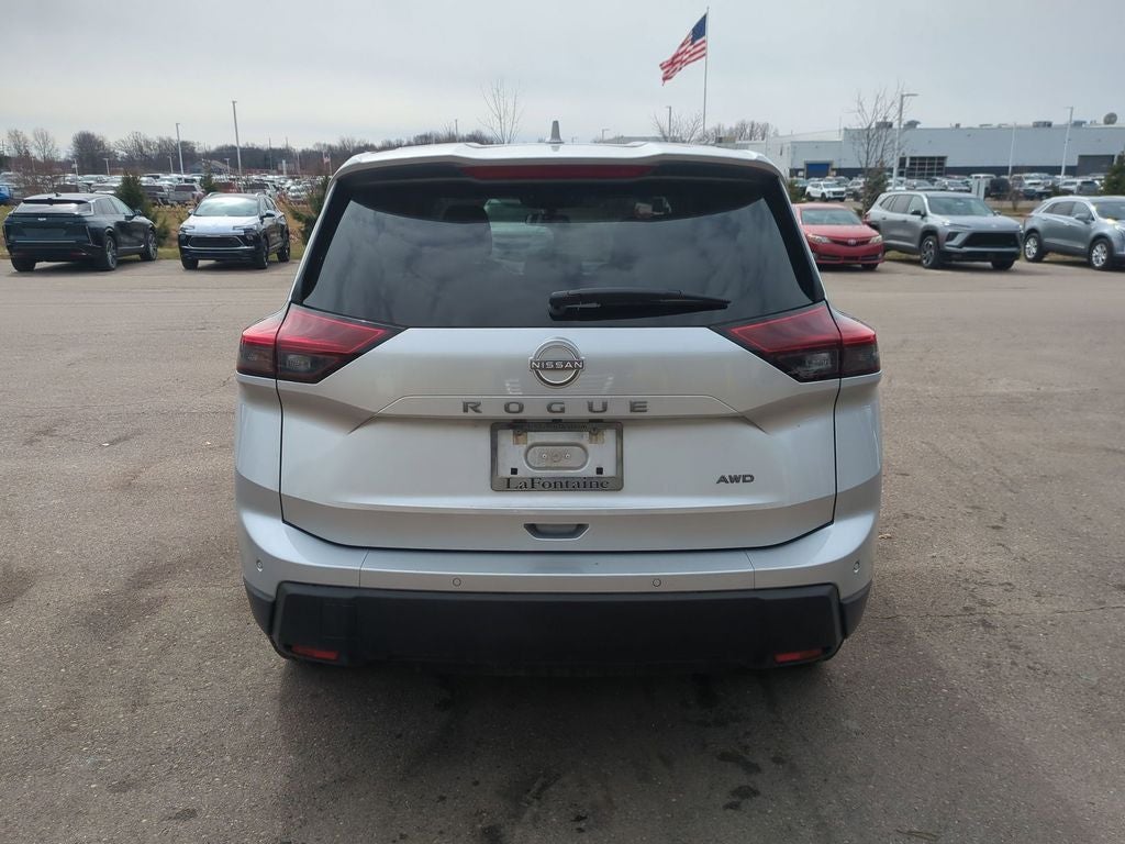 2025 Nissan Rogue SV
