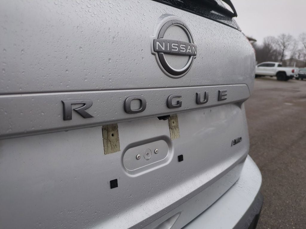 2025 Nissan Rogue SV