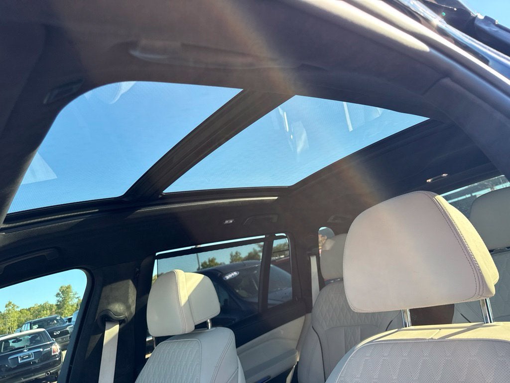 2022 BMW X7 M50i