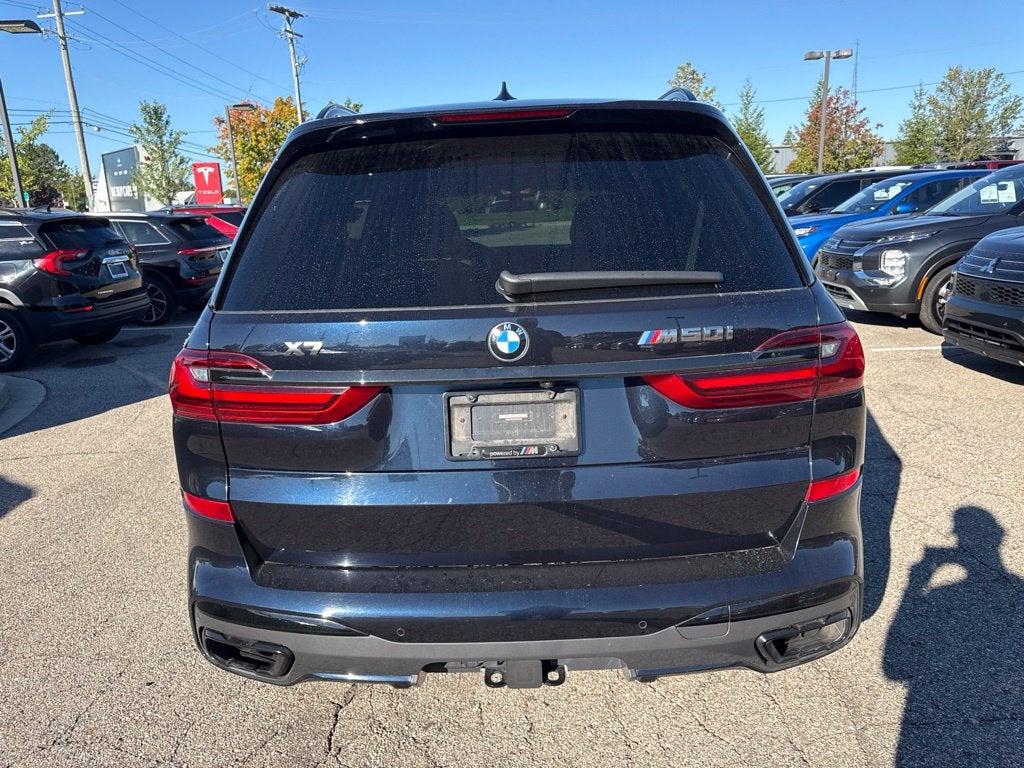 2022 BMW X7 M50i