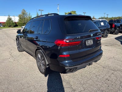 2022 BMW X7 M50i