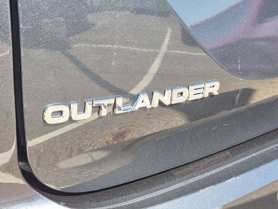2024 Mitsubishi Outlander SE