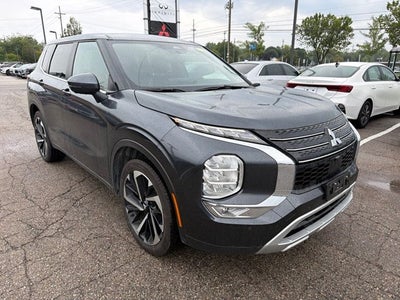 2024 Mitsubishi Outlander SE