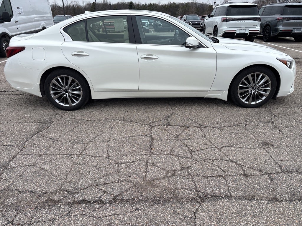 2023 INFINITI Q50 LUXE