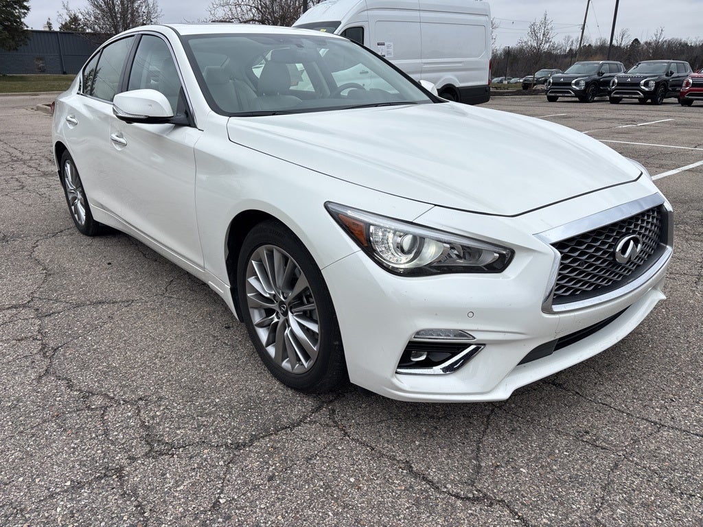 2023 INFINITI Q50 LUXE