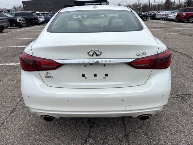 2023 INFINITI Q50 LUXE