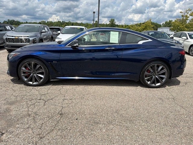 2022 INFINITI Q60 Red Sport 400