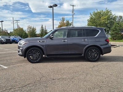 2022 INFINITI QX80 Premium Select