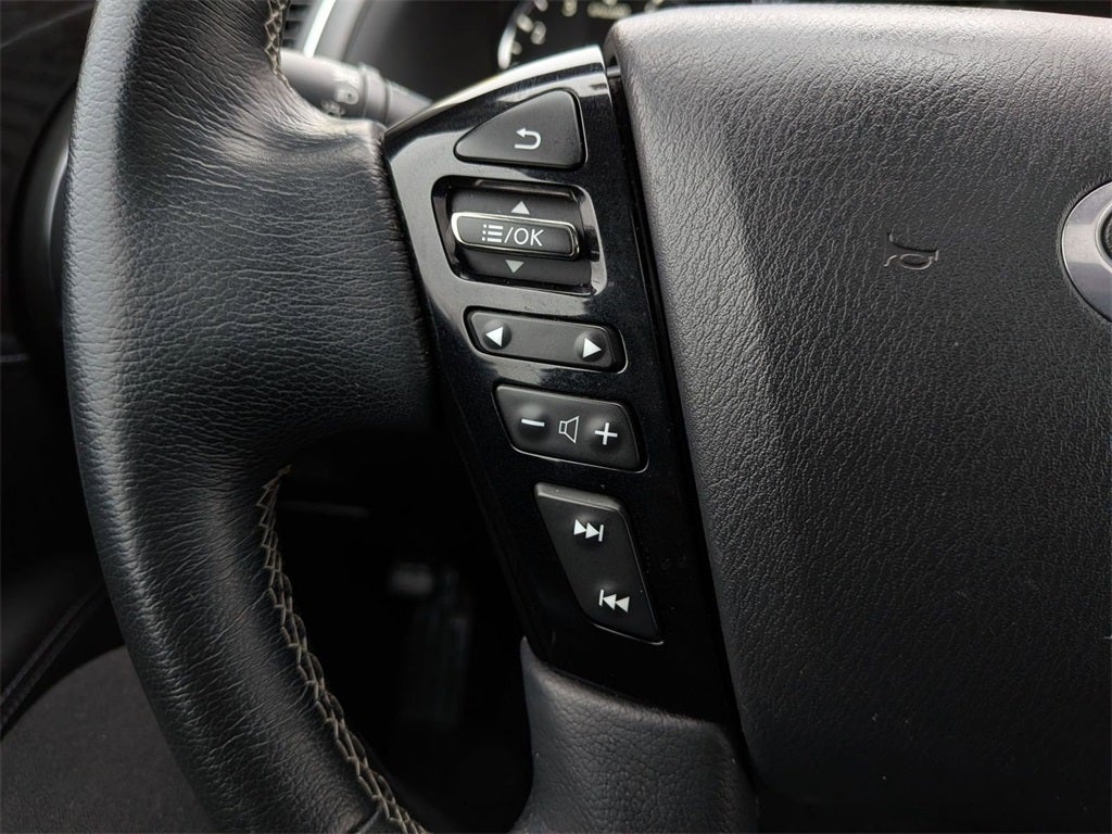 2022 INFINITI QX80 LUXE