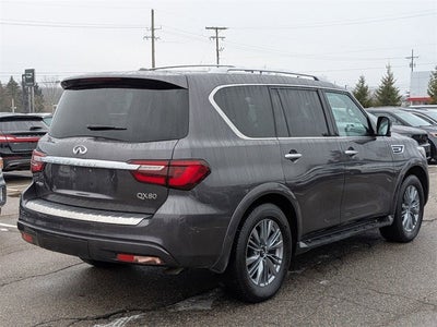 2022 INFINITI QX80 LUXE