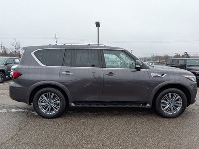 2022 INFINITI QX80 LUXE