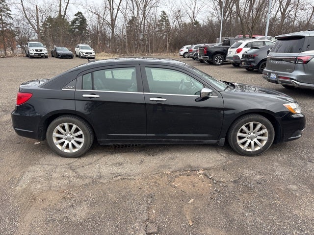 2013 Chrysler 200 Limited