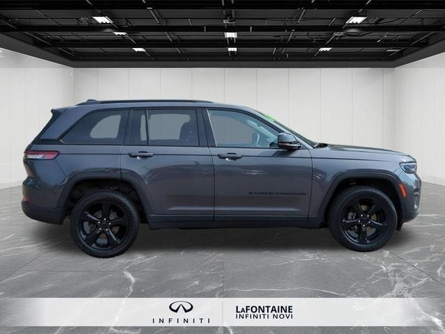 2022 Jeep Grand Cherokee Altitude