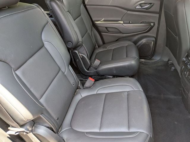 2022 GMC Acadia SLT