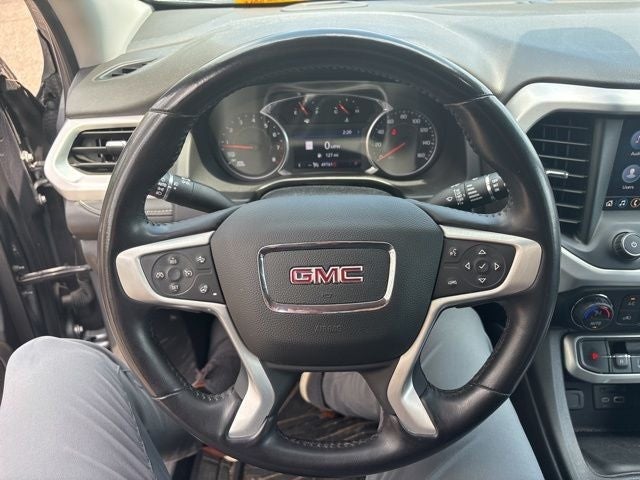 2022 GMC Acadia SLT