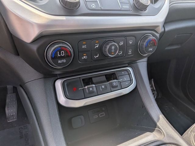 2022 GMC Acadia SLT