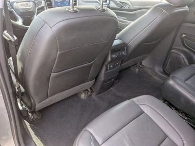 2022 GMC Acadia SLT