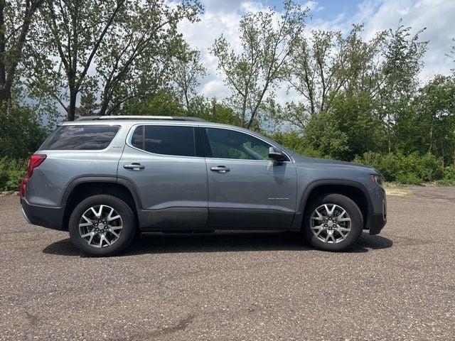 2022 GMC Acadia SLT