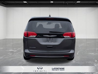 2023 Chrysler Voyager LX