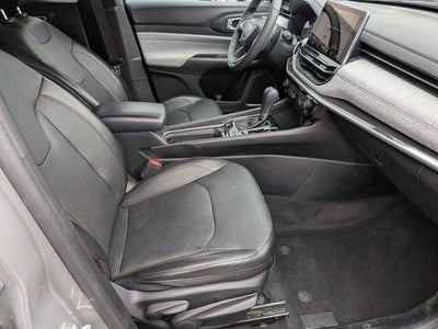 2023 Jeep Compass Latitude Lux
