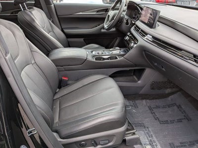 2025 INFINITI QX60 LUXE