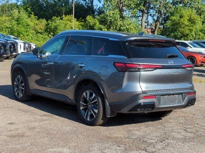 2023 INFINITI QX60 LUXE