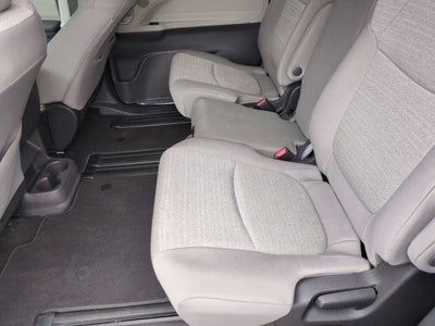 2022 Toyota Sienna LE 8 Passenger