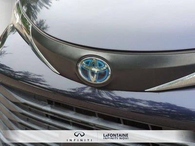 2022 Toyota Sienna LE 8 Passenger