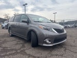 2017 Toyota Sienna SE 8 Passenger