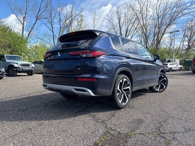 2024 Mitsubishi Outlander SE Black Edition