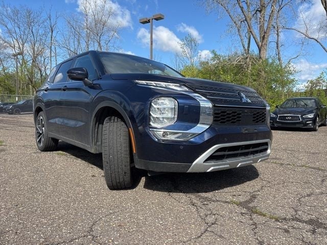2024 Mitsubishi Outlander SE Black Edition