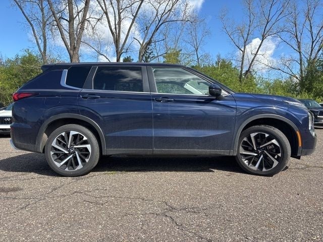 2024 Mitsubishi Outlander SE Black Edition