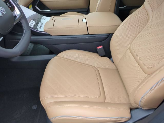 2027 INFINITI QX80 LUXE