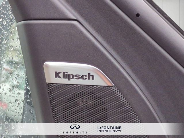 2027 INFINITI QX80 LUXE