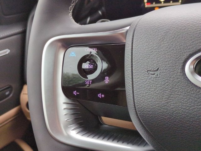 2027 INFINITI QX80 LUXE