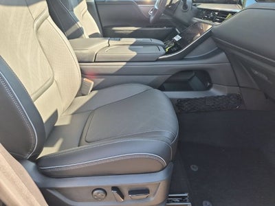 2027 INFINITI QX80 LUXE