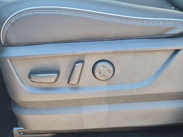 2027 INFINITI QX80 LUXE