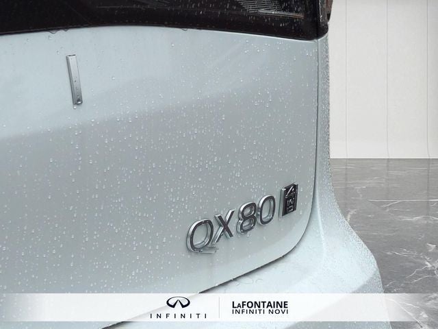 2027 INFINITI QX80 LUXE