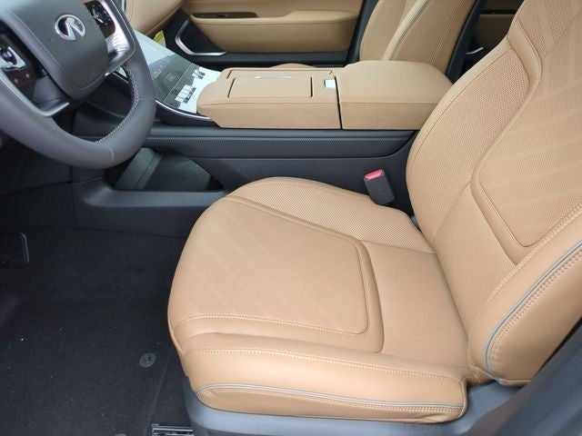 2027 INFINITI QX80 LUXE
