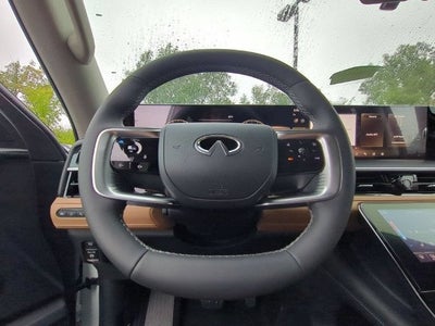 2027 INFINITI QX80 LUXE
