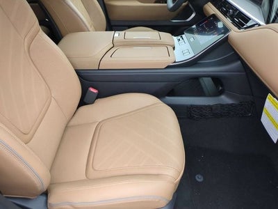 2027 INFINITI QX80 LUXE